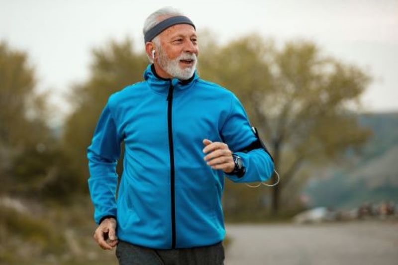 How To Use A Fitness Tracker Daily Without Feeling Overwhelmed
